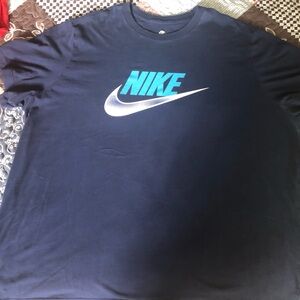 Men’s Nike Tshirt